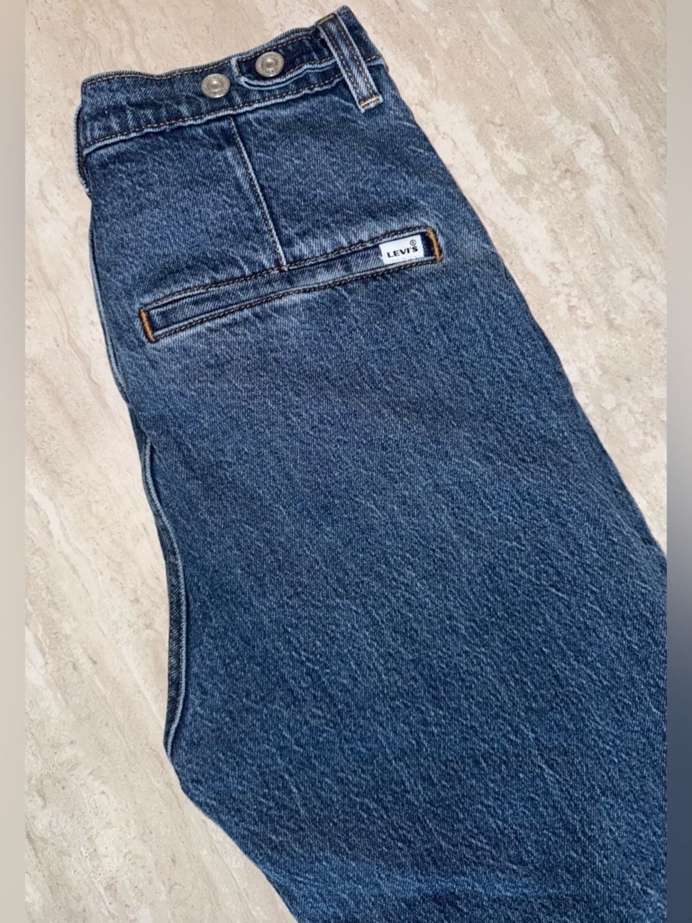 Levi’s Ribcage Straight Ankle Jeans